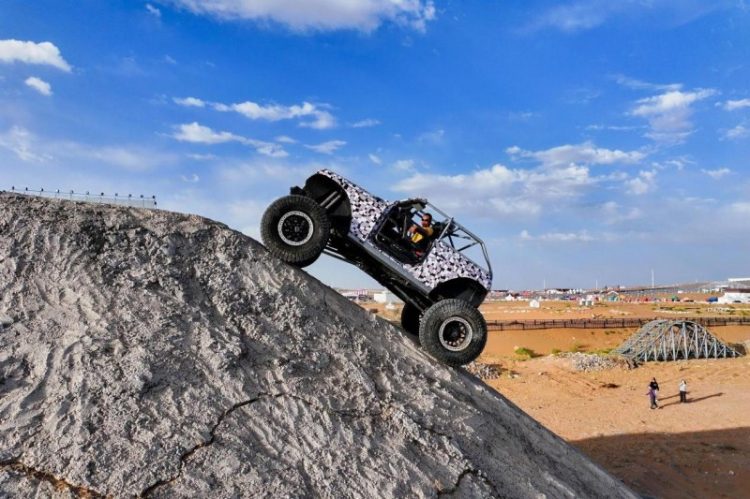 1759484656-2e572e61393e410